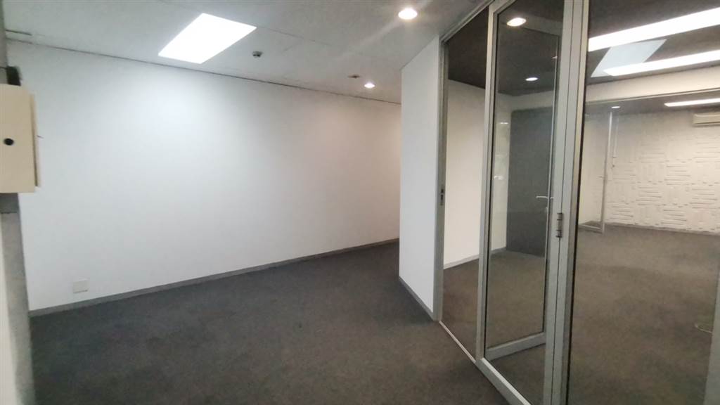 334  m² Commercial space in Bedfordview photo number 7