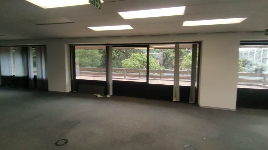 334  m² Commercial space in Bedfordview photo number 21