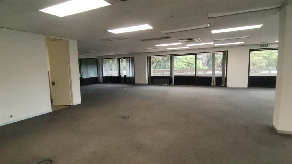 334  m² Commercial space in Bedfordview photo number 18