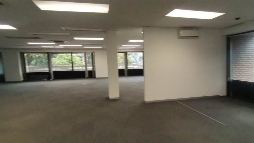 334  m² Commercial space in Bedfordview photo number 17