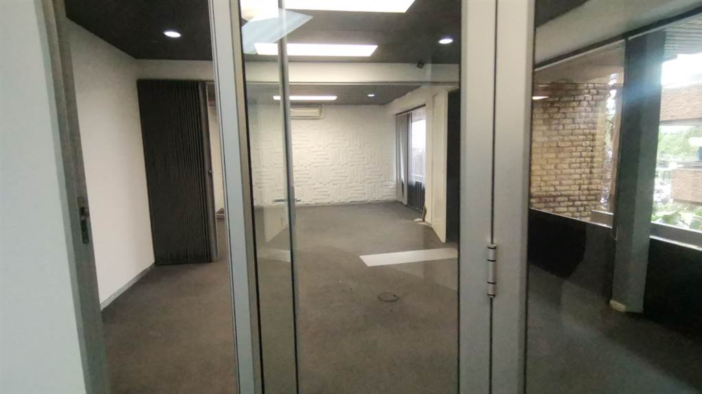 334  m² Commercial space in Bedfordview photo number 8