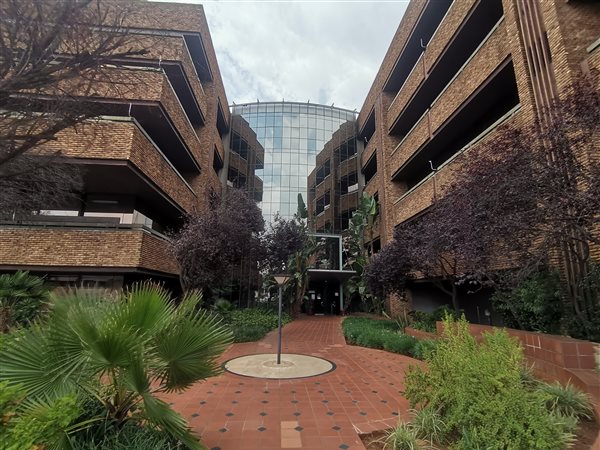 334  m² Commercial space in Bedfordview
