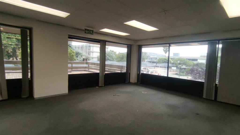 334  m² Commercial space in Bedfordview photo number 20