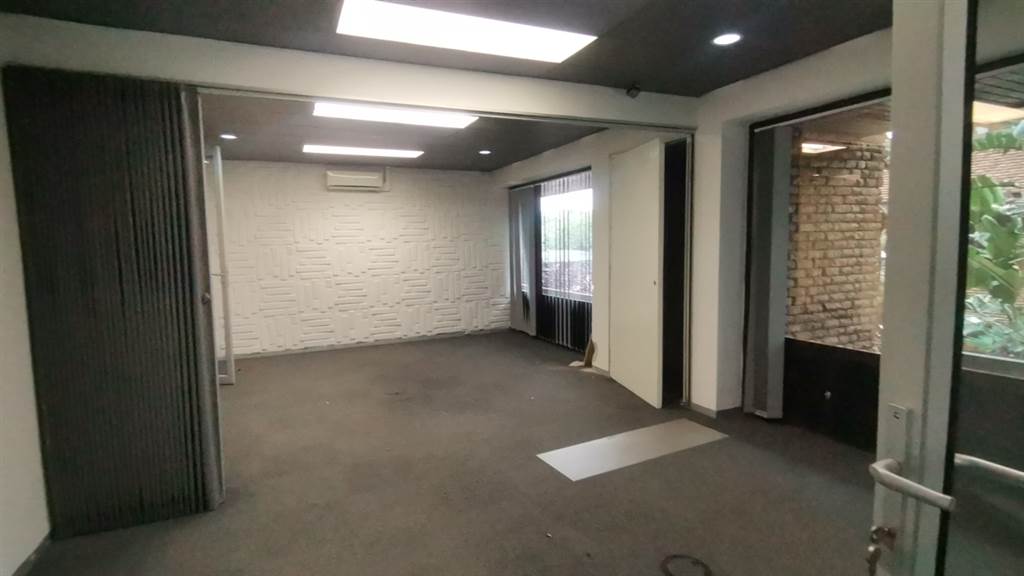 334  m² Commercial space in Bedfordview photo number 9