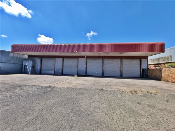 1 820  m² Commercial space