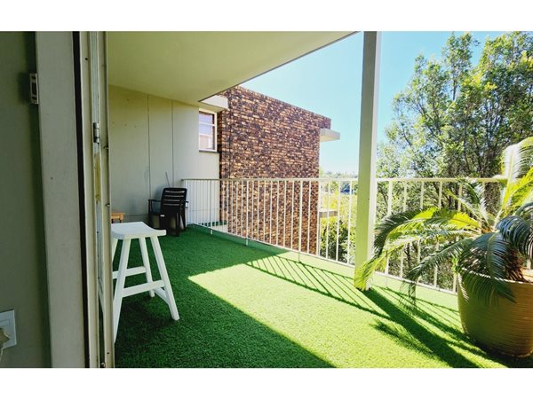 3 Bed Apartment in Groenkloof