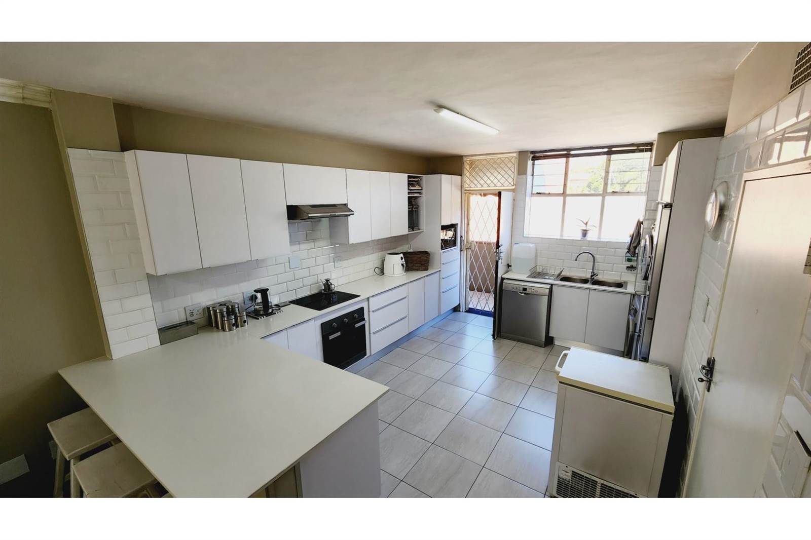 3 Bed Apartment in Groenkloof photo number 20