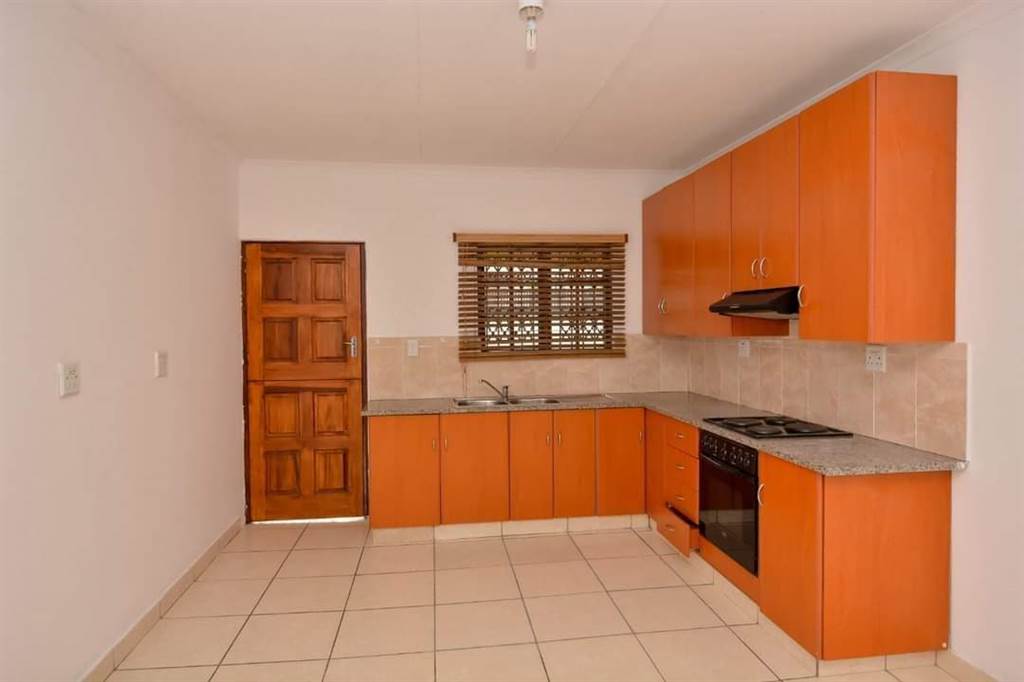 2 Bed Apartment in Doon Heights photo number 5