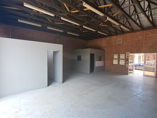 100  m² Industrial space