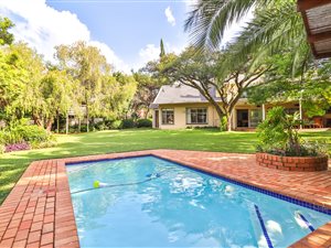 4 Bed House in Maroelana