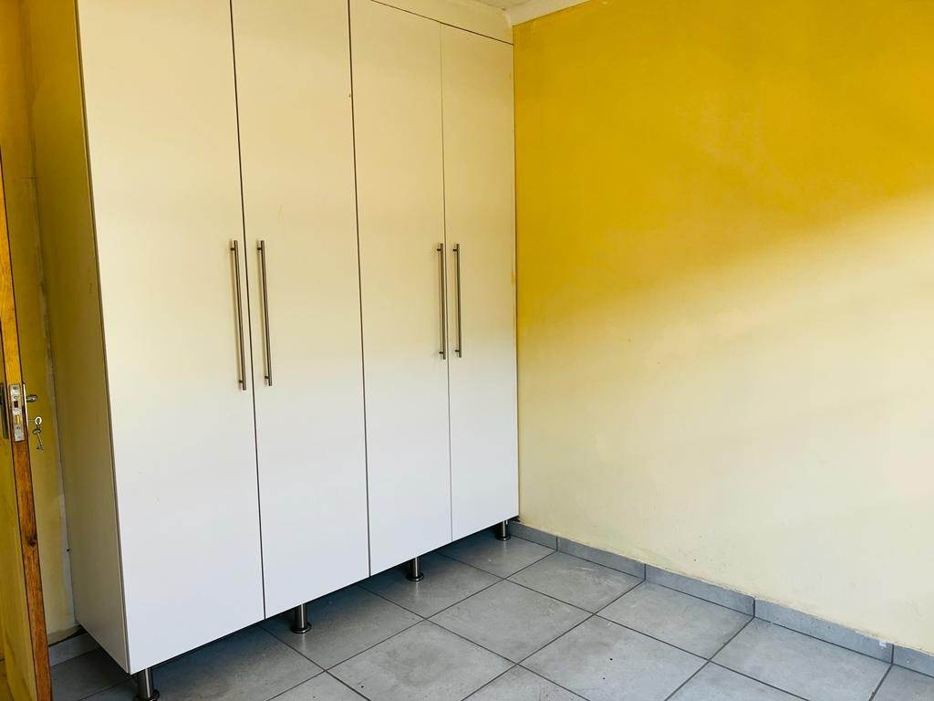 2 Bed Townhouse in Mokopane photo number 8