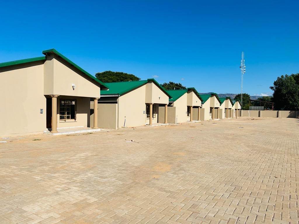 2 Bed Townhouse in Mokopane photo number 14