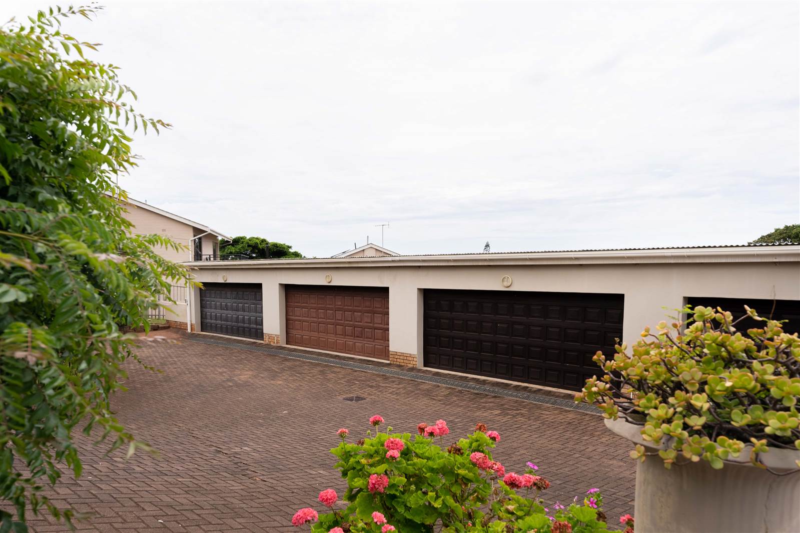 2 Bed Townhouse in Scottburgh Central photo number 23