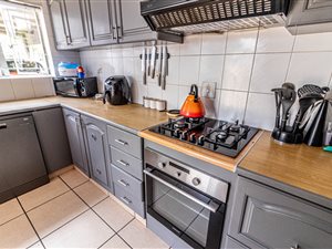 4 Bed House in Bonaero Park