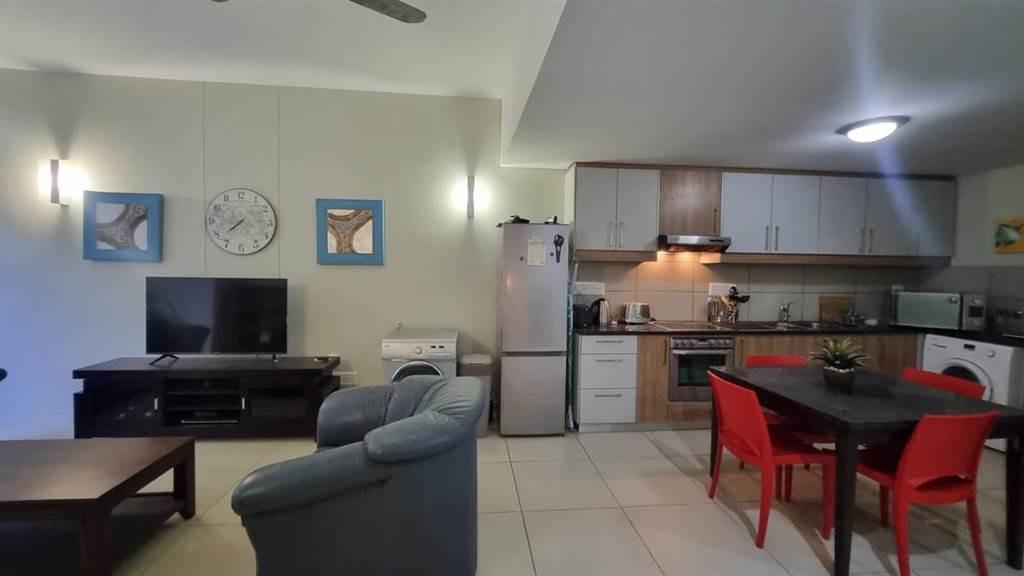 1 Bed Apartment in Herolds Bay photo number 6