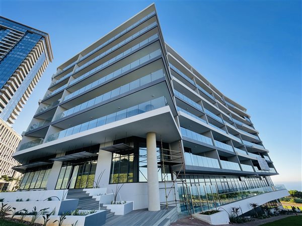 783  m² Commercial space