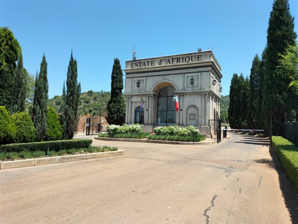 653 m² Land 653 m² Land