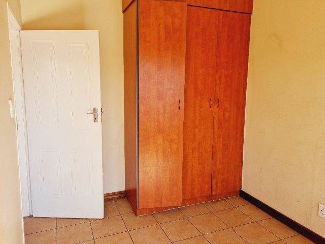 2 Bed Apartment in Montana Tuine photo number 9