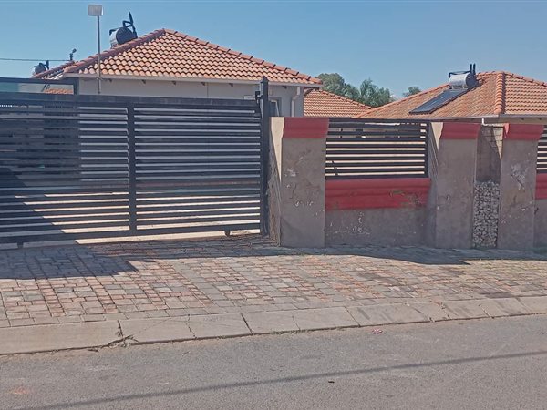 2 Bedroom House 2 Bedroom House