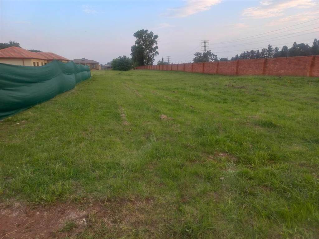 863 m² Land available in Strubenvale photo number 4