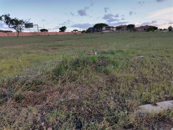 875 m² Land available in Serala View