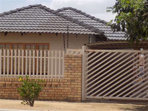 3 Bed House in African Jewel