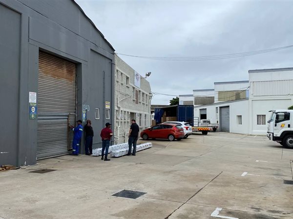 345  m² Industrial space