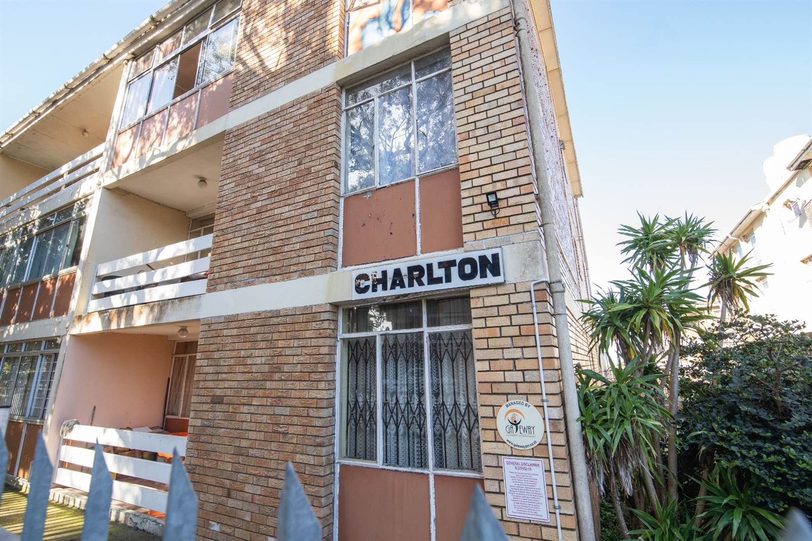 2 Bed Apartment in Port Elizabeth Central photo number 18