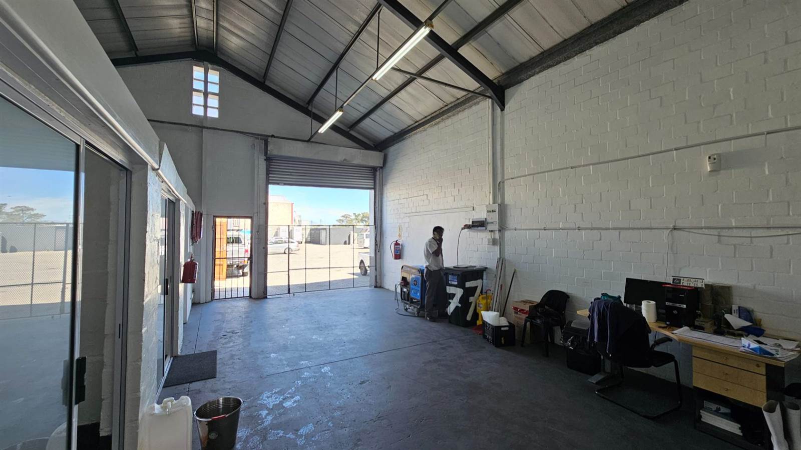 211  m² Industrial space in Airport Industria photo number 9