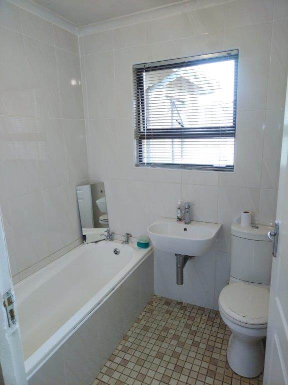 3 Bed House in Motherwell photo number 13