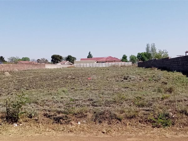 2 231 m² Land