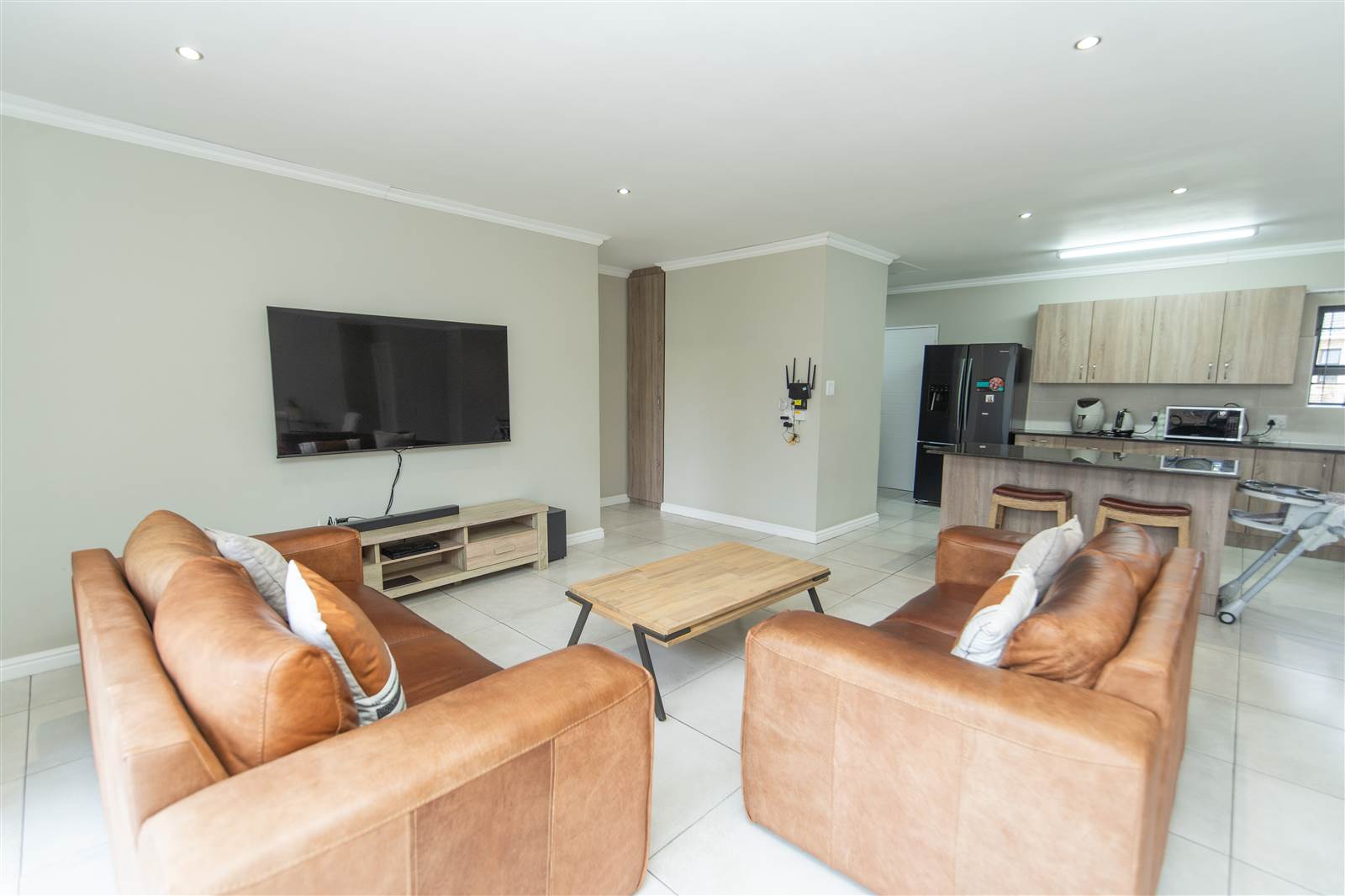 3 Bed Townhouse in Walmer Heights photo number 7
