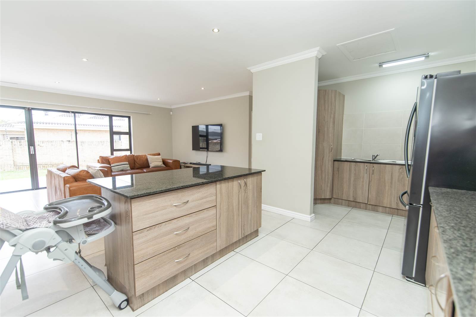 3 Bed Townhouse in Walmer Heights photo number 16