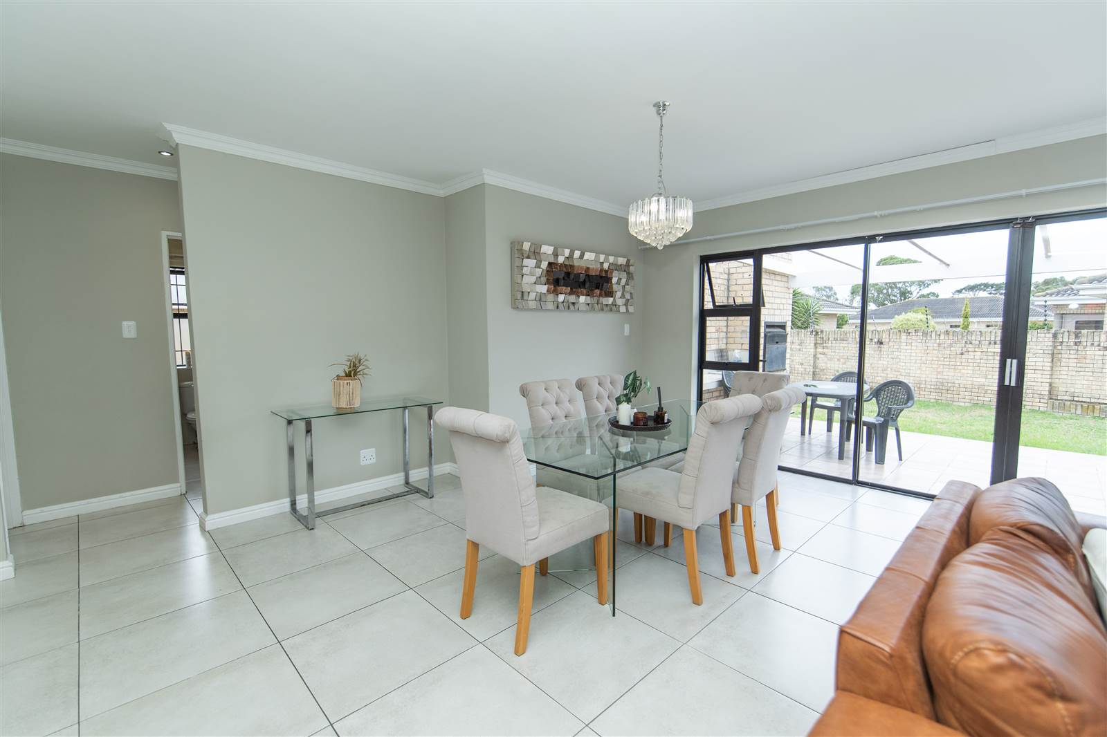3 Bed Townhouse in Walmer Heights photo number 5
