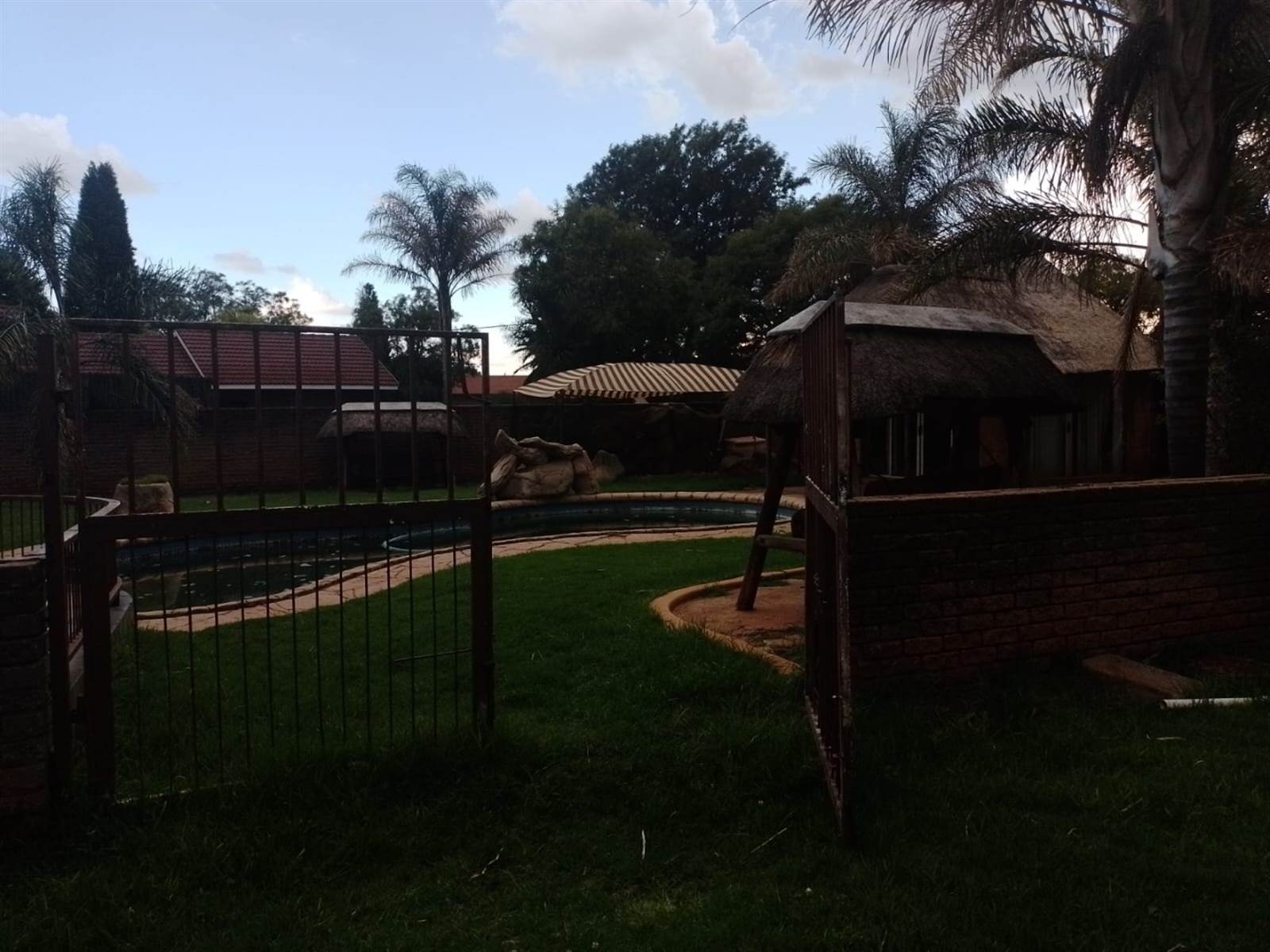 4 Bed House in Brenthurst photo number 15