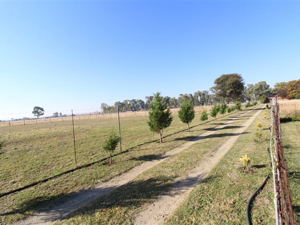 8.6 ha Farm 8.6 ha Farm