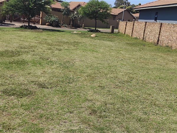414 m² Land