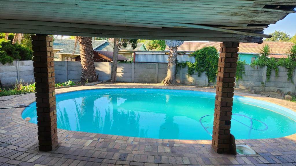 5 Bed House in Secunda photo number 5