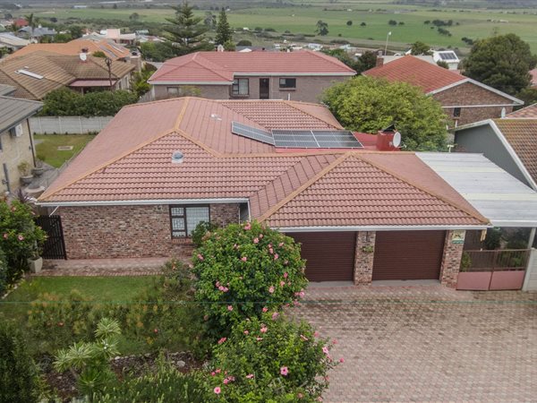3 Bedroom House 3 Bedroom House