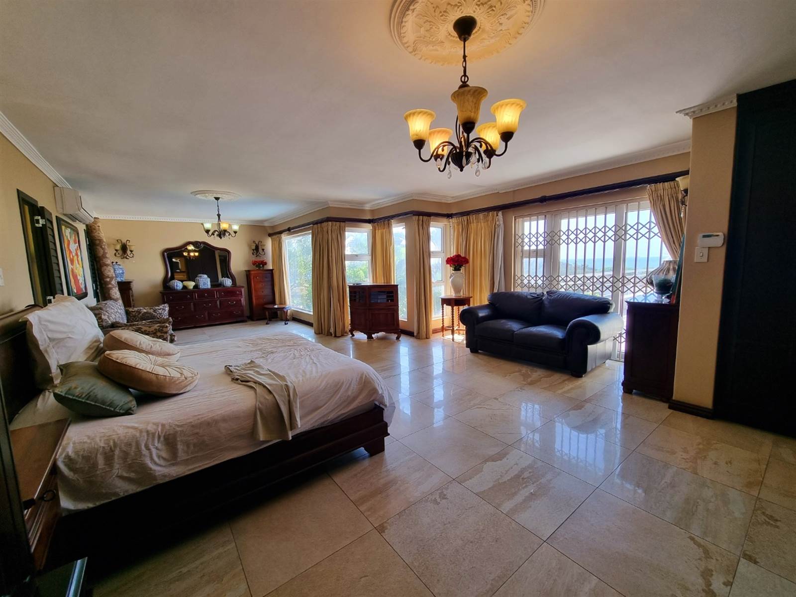 4 Bed House in Umhlanga Rocks photo number 20