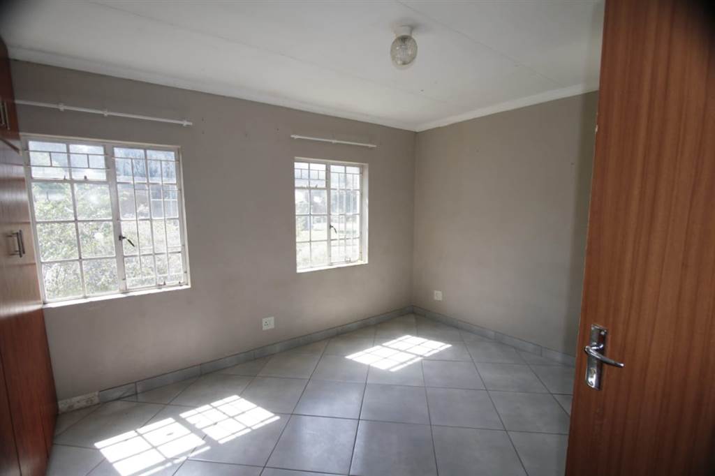 3 Bed House in Ermelo photo number 19