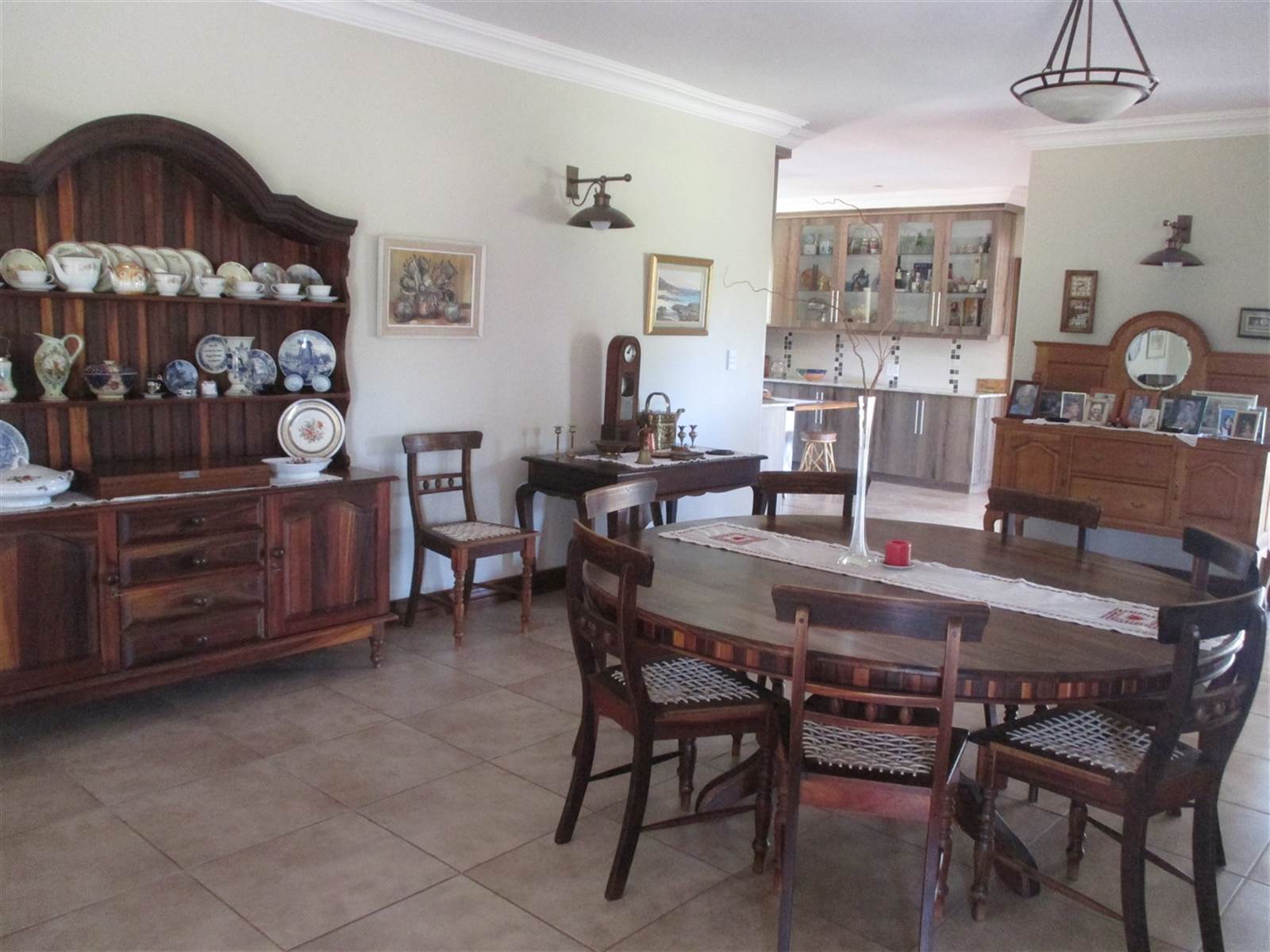 5 Bed House in Leeuwfontein Estate photo number 12