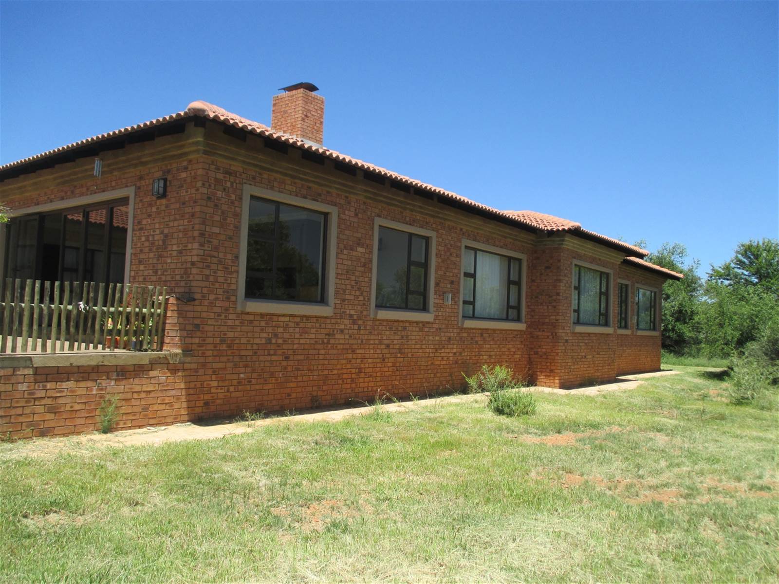 5 Bed House in Leeuwfontein Estate photo number 2