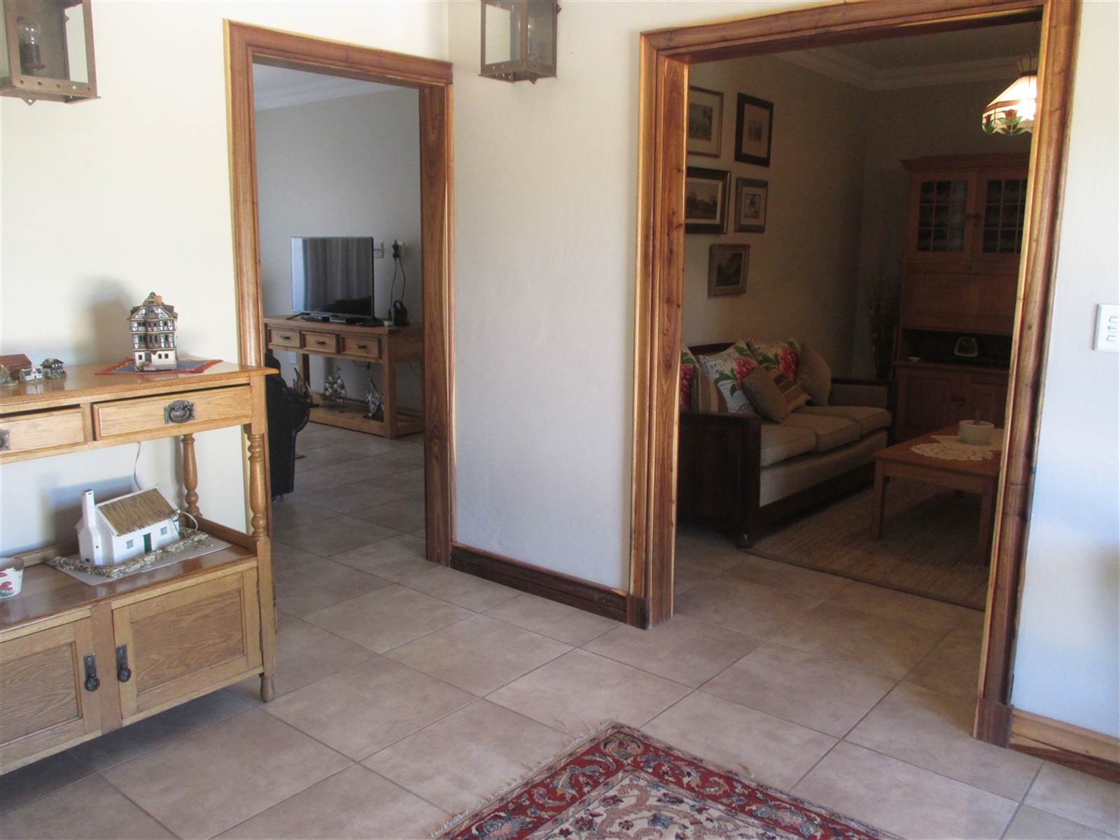 5 Bed House in Leeuwfontein Estate photo number 11