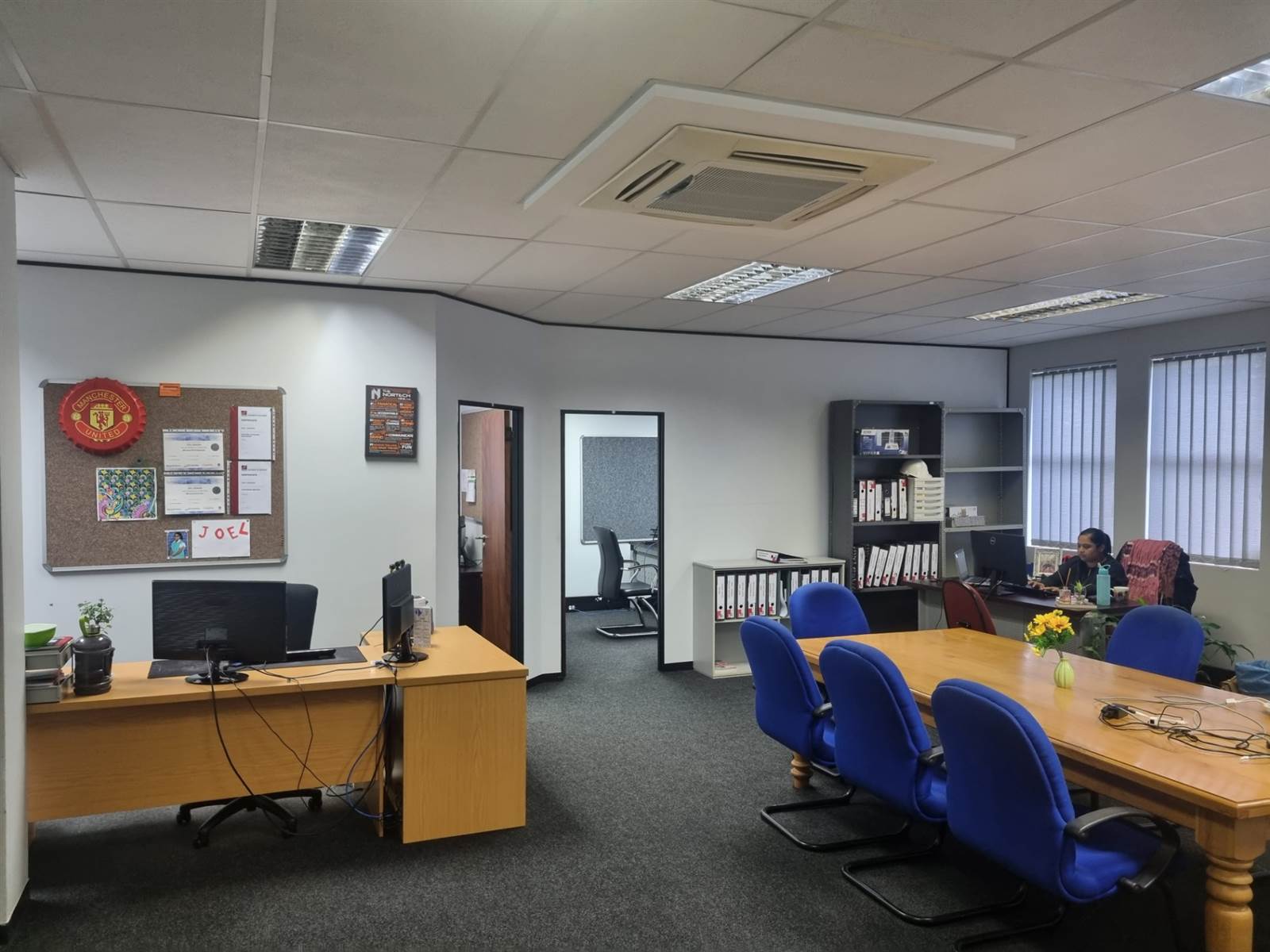 392  m² Office Space in Montrose photo number 5