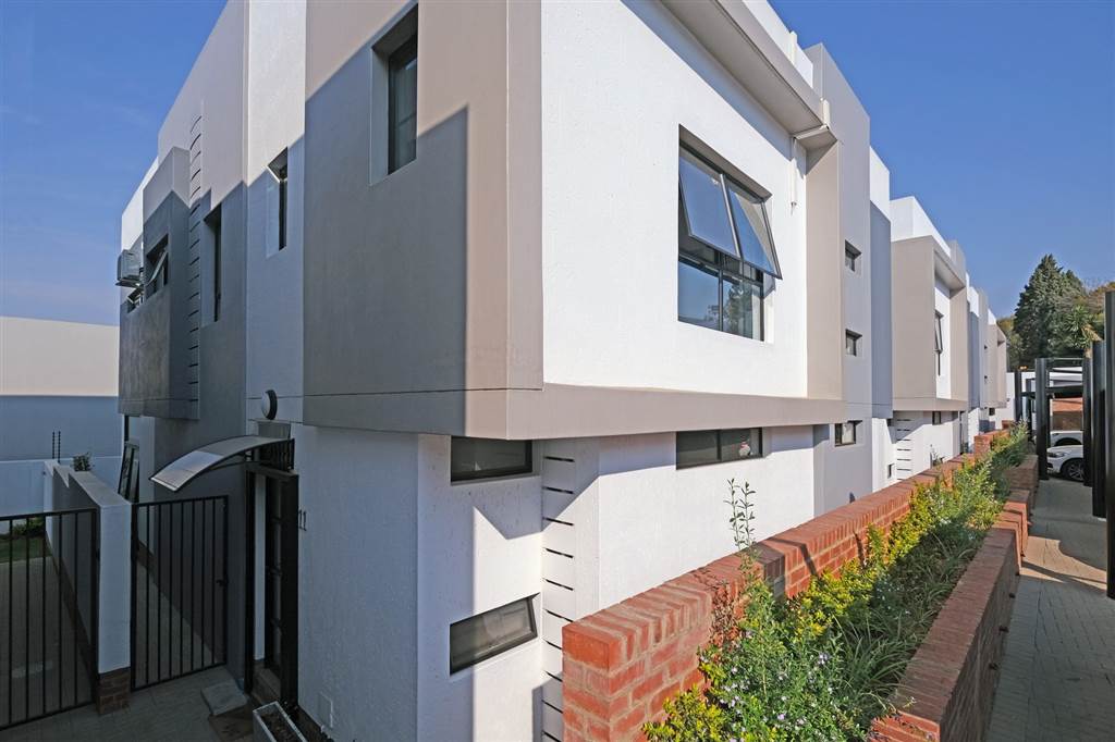 2 Bed Townhouse in Sandown photo number 12