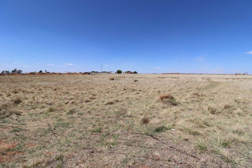 10712 ha Land available in Vallombrosa photo number 3