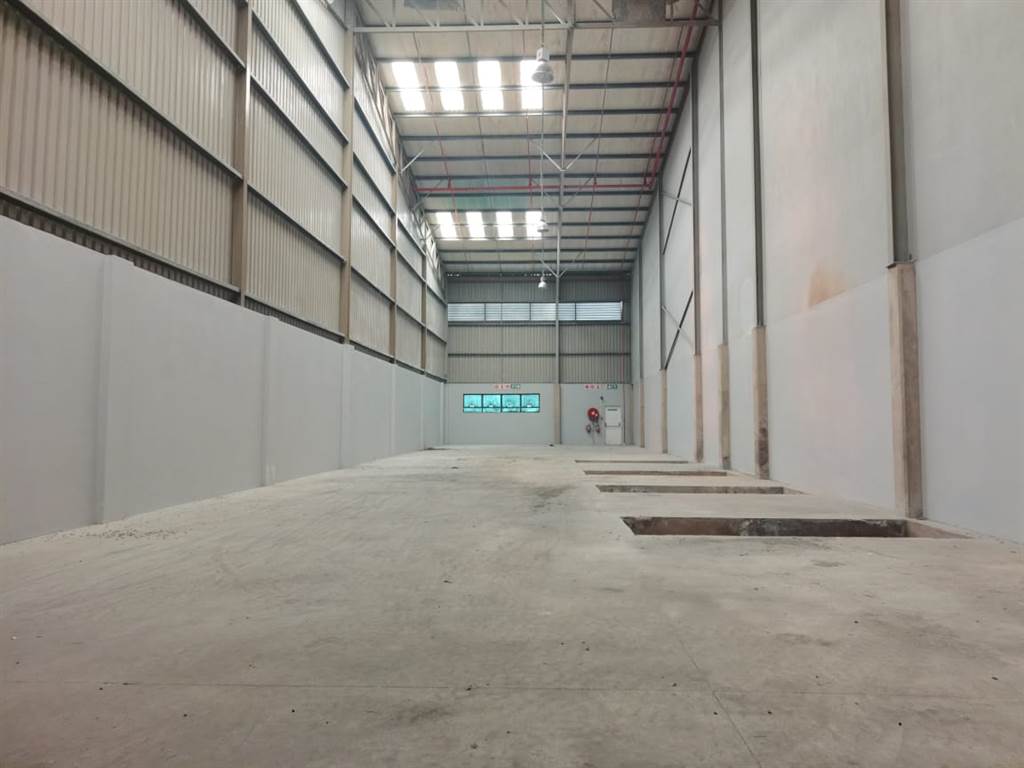 1713  m² Industrial space in La Mercy photo number 16