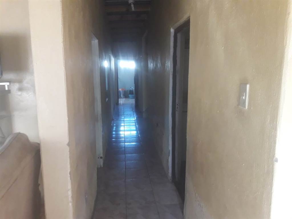 3 Bed House in Thaba Nchu photo number 3
