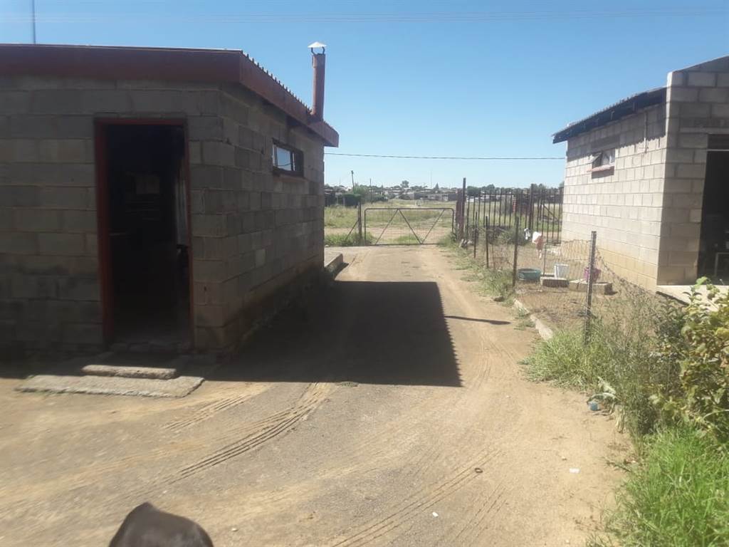 3 Bed House in Thaba Nchu photo number 9
